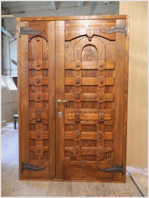 Изготовление и установка деревянной двери