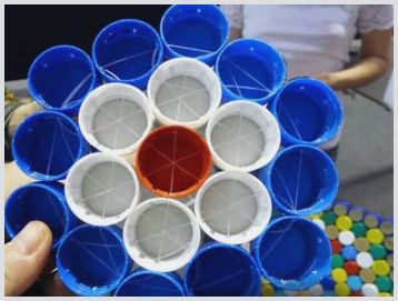 Как можно сделать коврики из крышек от пластиковых бутылок: способы соединения модулей