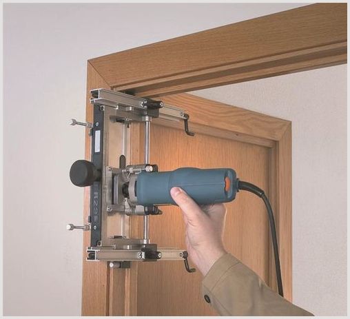 Как установить деревянную межкомнатную дверь