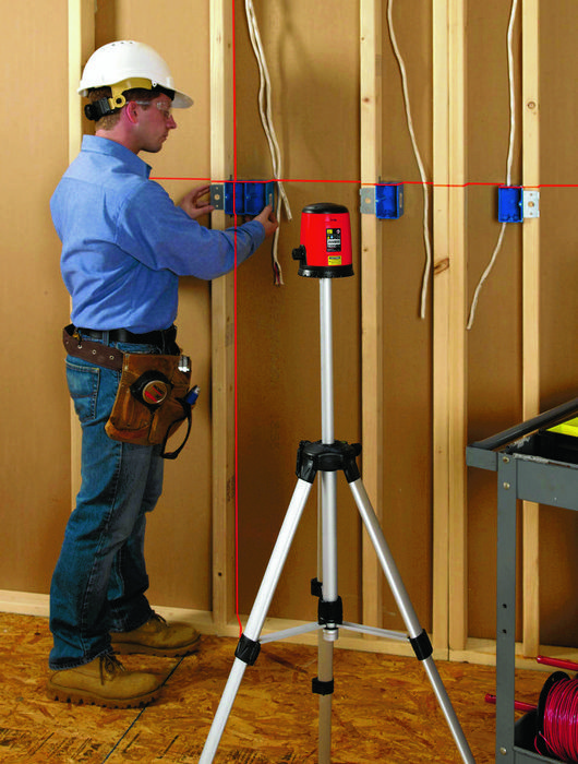 Использование лазерных нивелиров при строительстве: домашнему мастеру на заметку