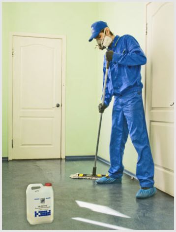 Чем отмывается линолеум от грязи – средства и способы очистки поверхности в домашних условиях