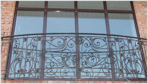 дизайн балкона с панорамным остеклением фото