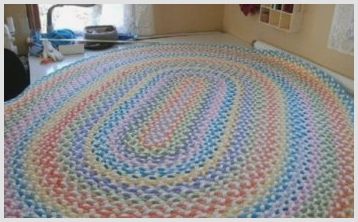Изготовление вязаных ковриков своими руками, на чем остановить свой выбор, технология вязания