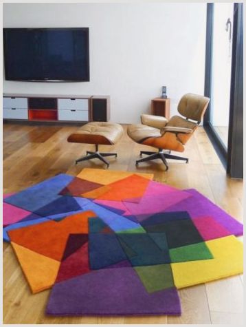 Привлекательные разноцветные ковры в сочетании с различными элементами интерьера