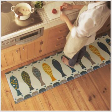 Советы, как правильно выбрать ковры на кухню для рабочей и обеденной зоны