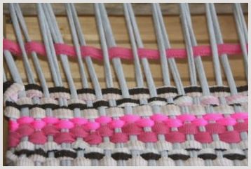 Как использовать плетеные ковры в интерьере, выбор материала, вязание и плетение
