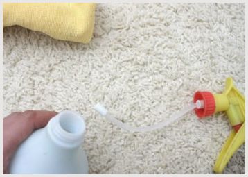 Белые ковры в дизайне интерьера, уход и правила очистки покрытия