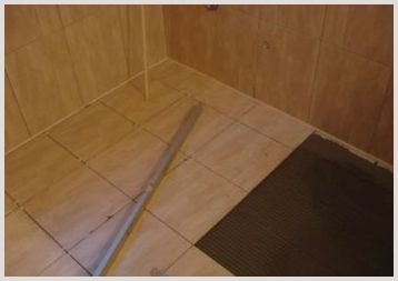 Как положить плитку на деревянном полу в ванной комнате, этапы работ своими руками
