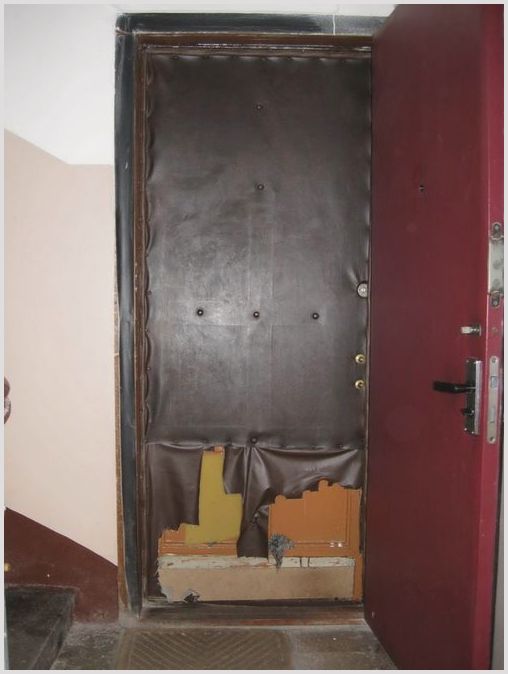 Способы реставрации входной металлической двери
