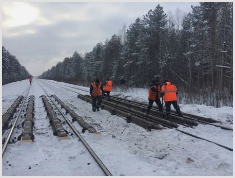 Работы по укладке трубопроводов 