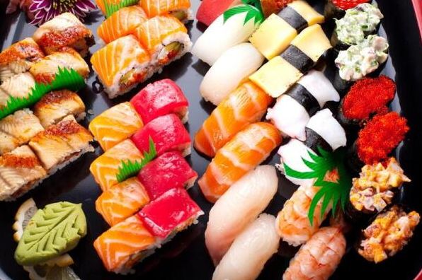 Зачем мы так любим суши и роллы: феномен популярности японской кухни